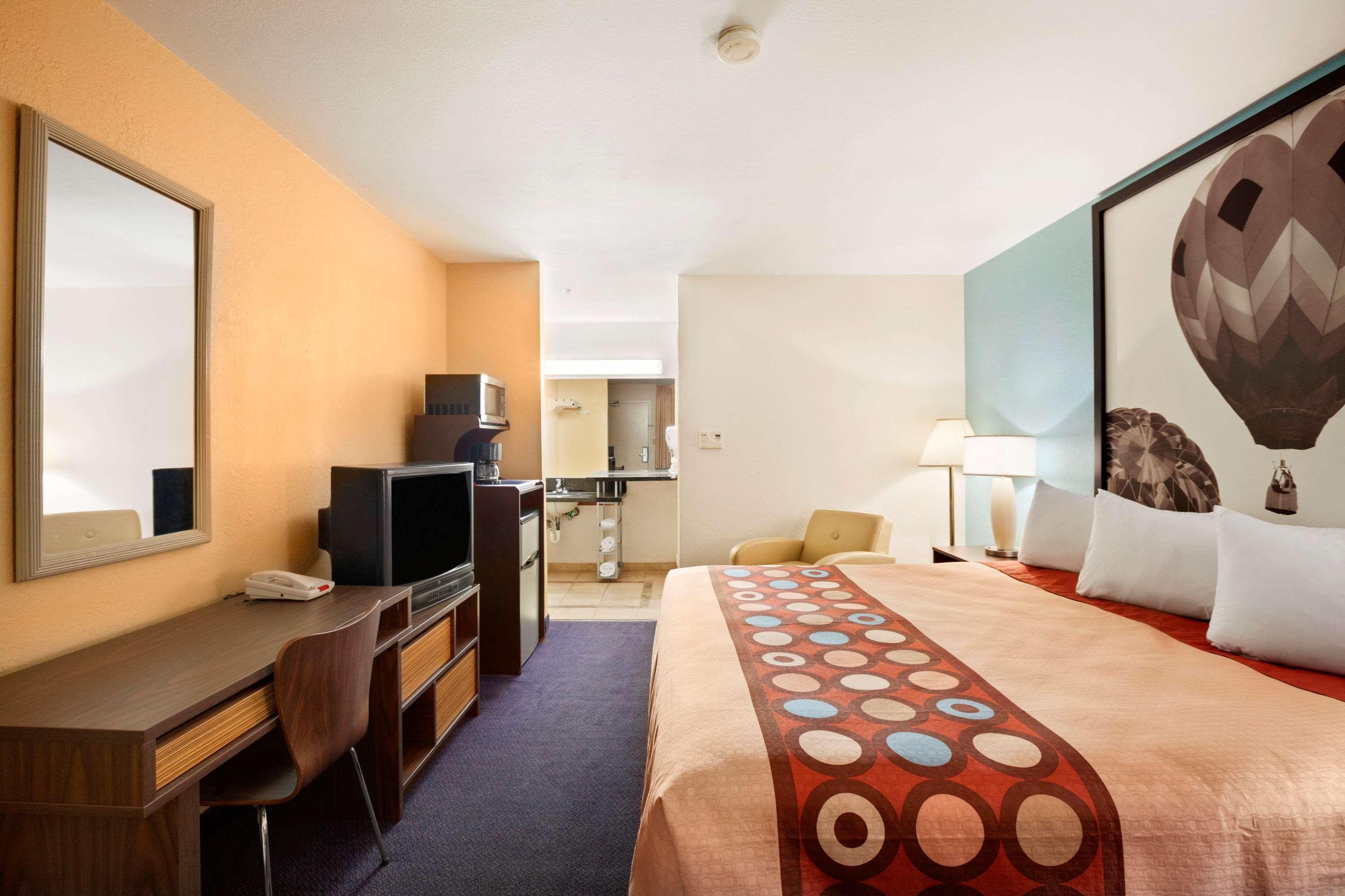 Super 8 By Wyndham Indio Hotel Kültér fotó