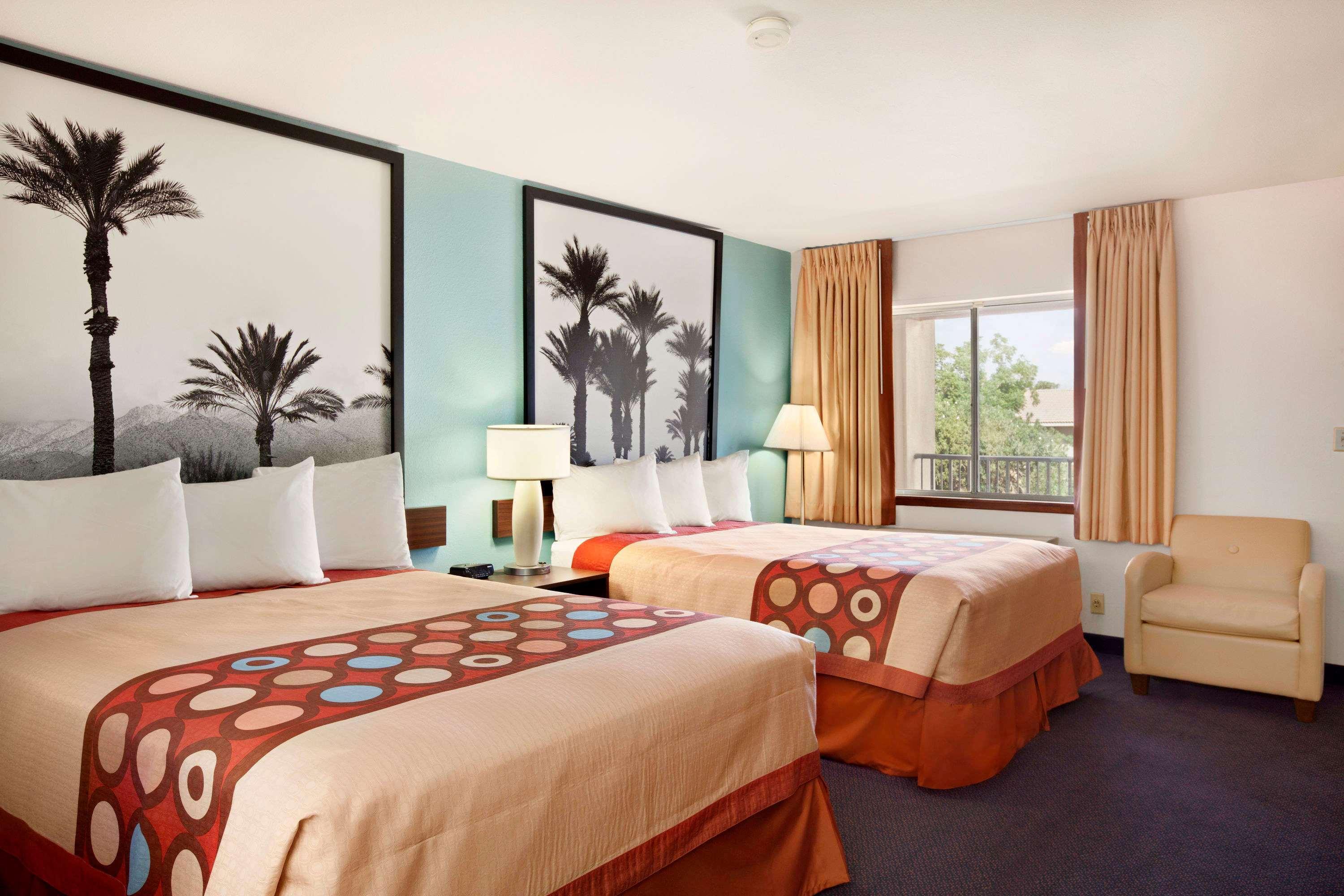Super 8 By Wyndham Indio Hotel Kültér fotó