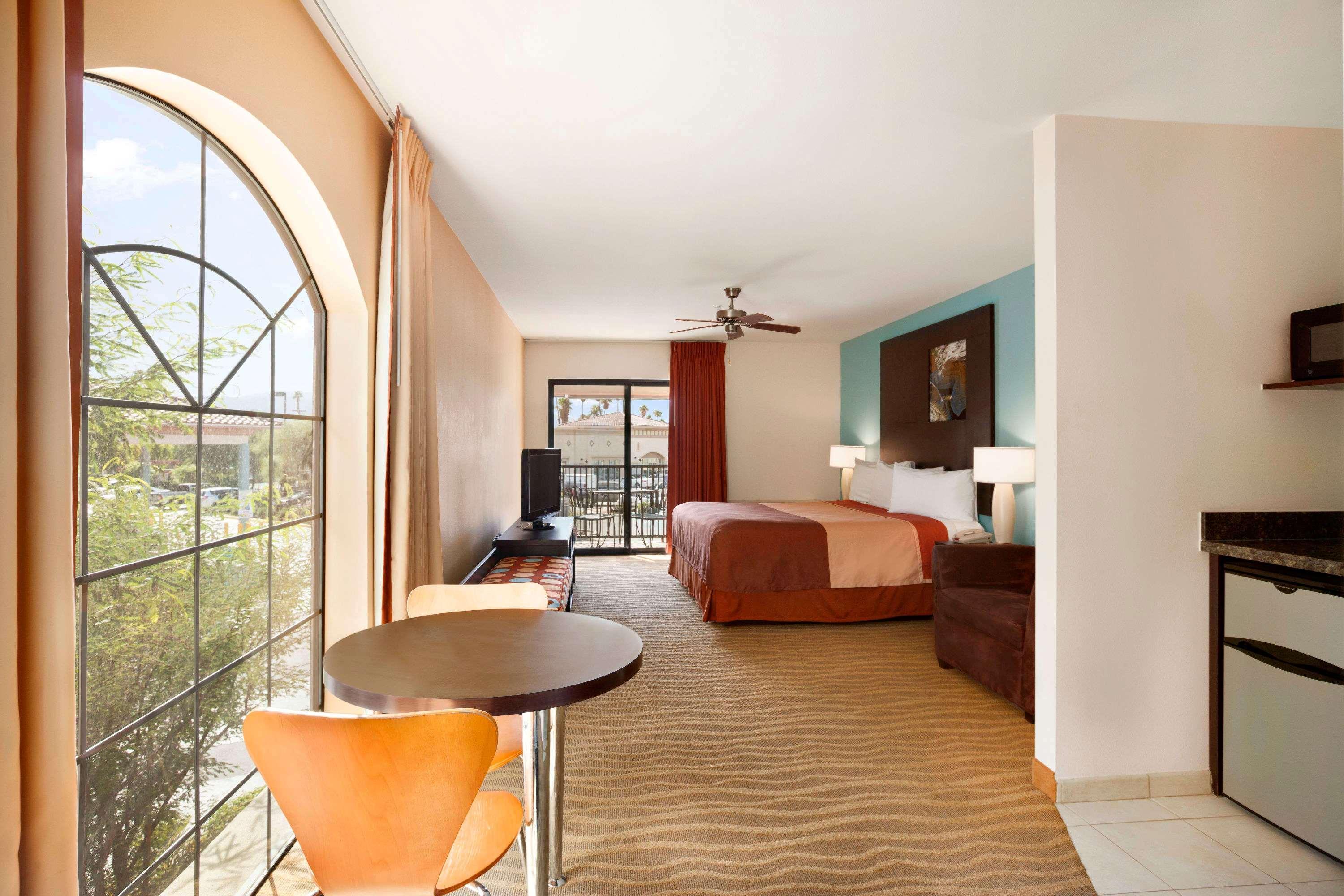 Super 8 By Wyndham Indio Hotel Kültér fotó